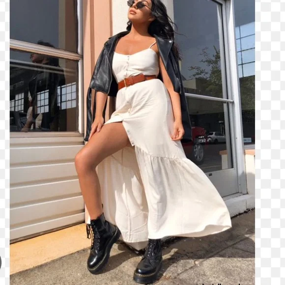 Ivory buttoned high-slit maxi dress - Picture 1 of 8